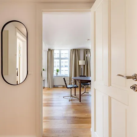 公寓 Sanders Regent 16- Bright In Center