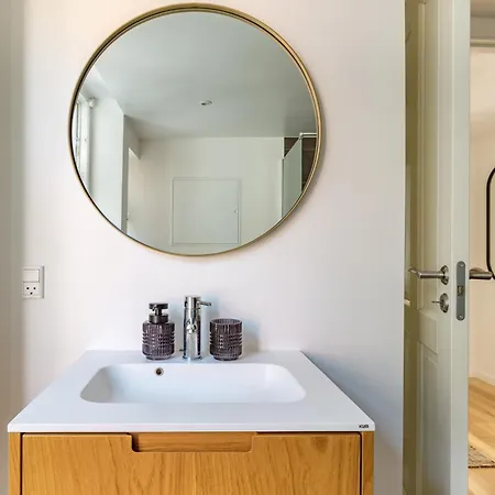 Sanders Regent 16- Bright In Center *