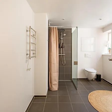 Sanders Regent 16- Bright In Center