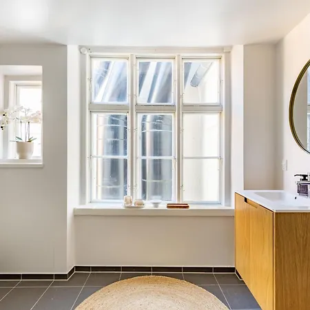 Апартаменты Regent 16- Bright In Center *