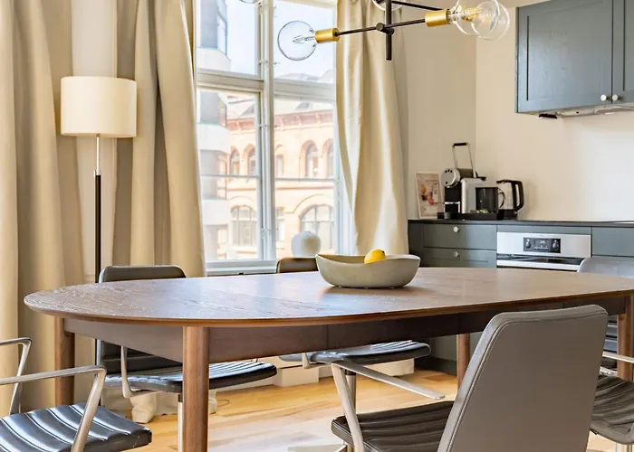 Regent 16- Bright In Center 公寓 *