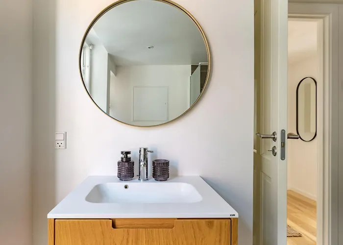 公寓 Regent 16- Bright In Center *