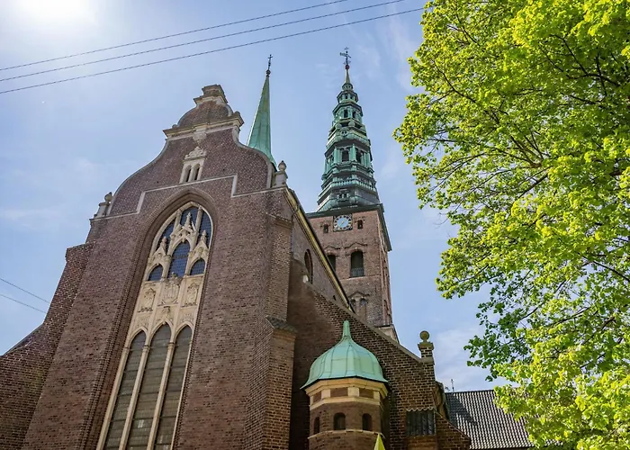 Regent 16- Bright In Center 公寓