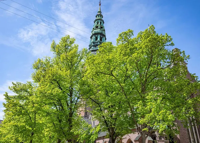 Regent 16- Bright In Center *